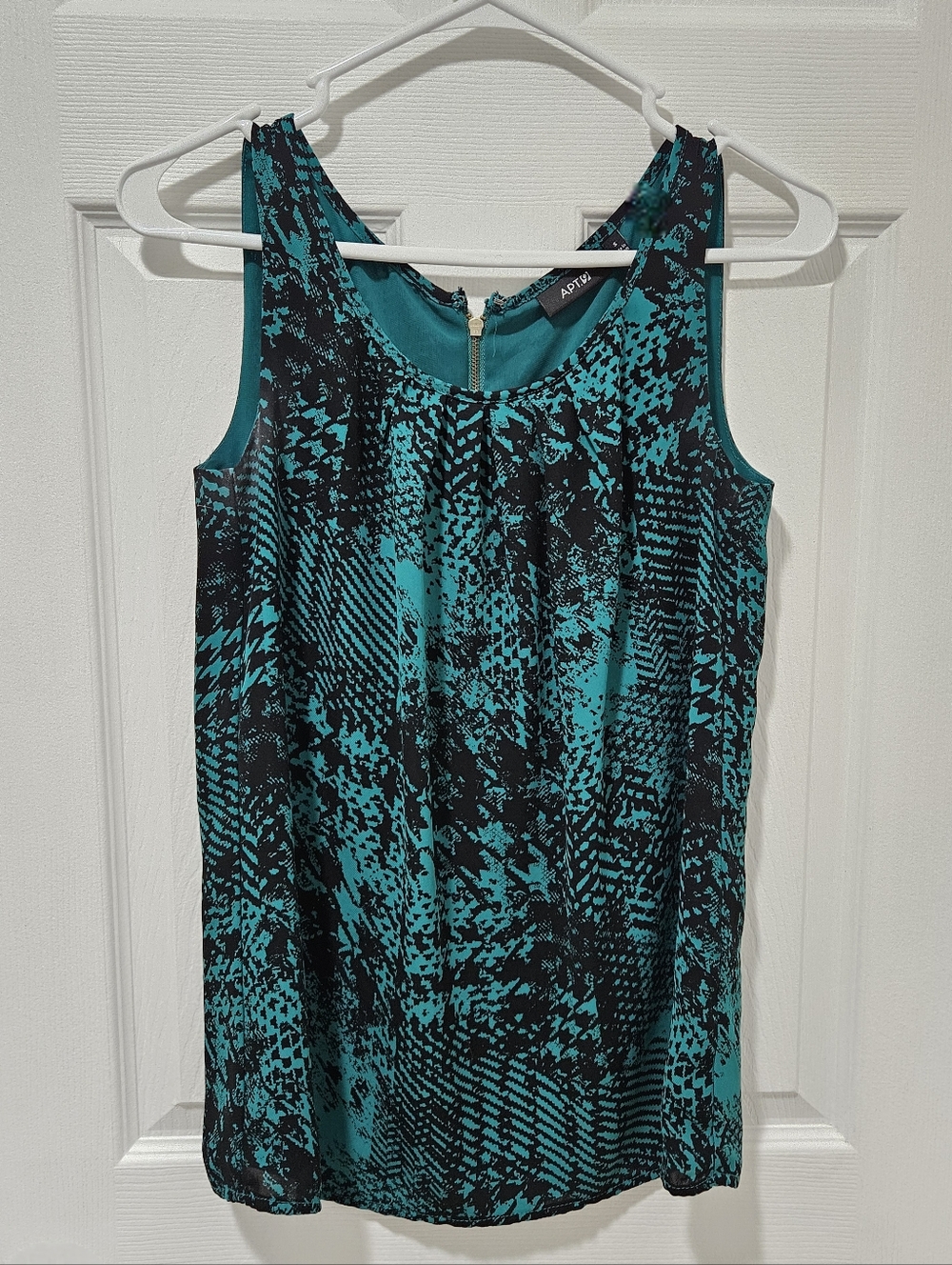 Apt. 9 Teal and Black Abstract Print Sleeveless Top